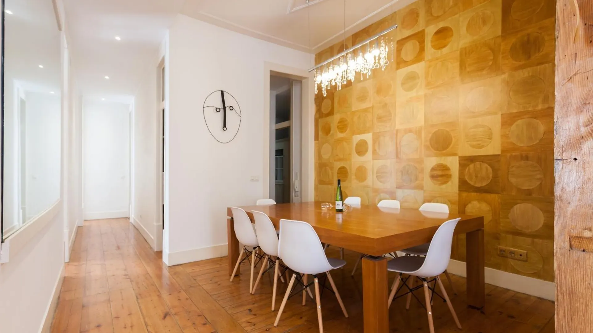 Tejo Vintage Three-Bedroom Apartment - By Lu Holidays Lisbon